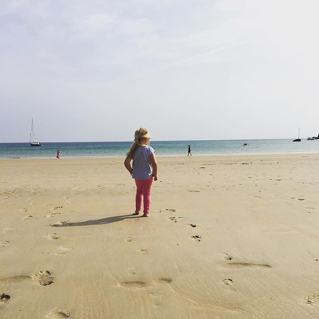 Hope the sun comes back for the weekend #littleexplorers #worldofexplorers #worldoflittles #littlestoriesofmylife #littlefierceones #oureverydaymoments #simplychildren #humansofjoy #pixel_kids #ig_motherhood #jersey #experiencejersey #visitjersey #curiouslittleexplorers #explorerkids